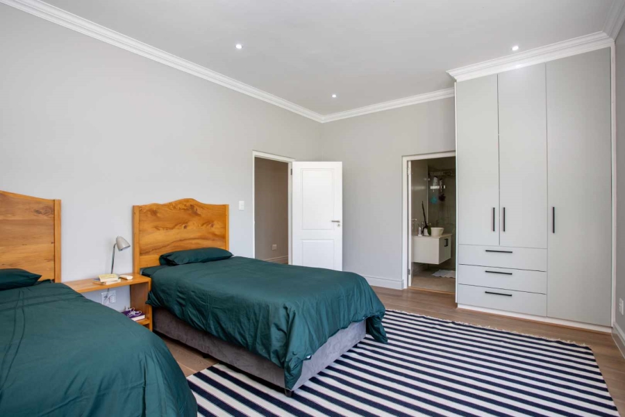 5 Bedroom Property for Sale in Val De Vie Estate Western Cape